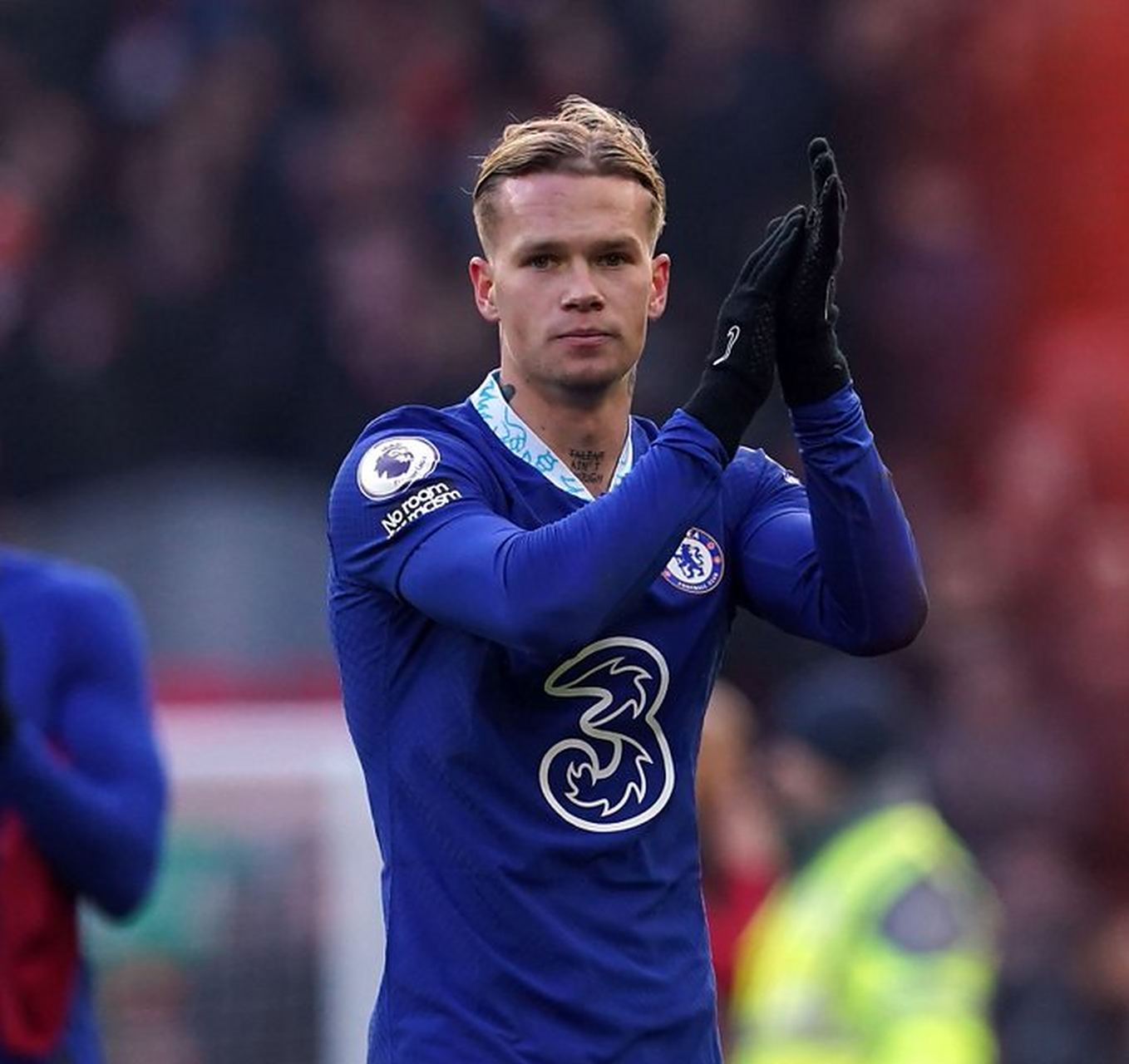 九游网页版浓眉哥遭遇十五持续失利，切尔西教练压力巨大！