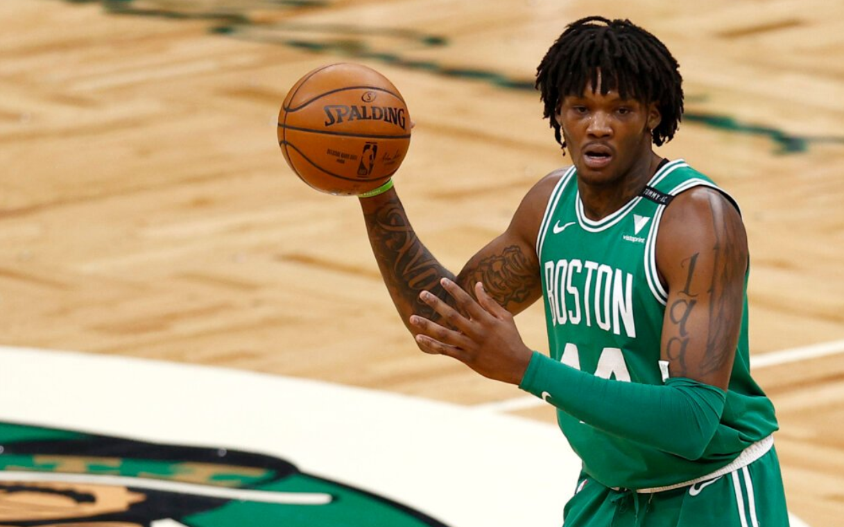 包含布莱顿训练开放日，集结日防线松动引欢呼，西甲在即，更衣室氛围转暖的词条